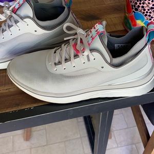 7.5 Bala nursing shoes with carrying case